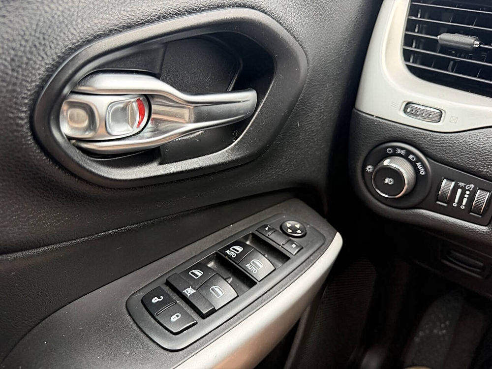 2015 Jeep Cherokee Latitude - Photo 73