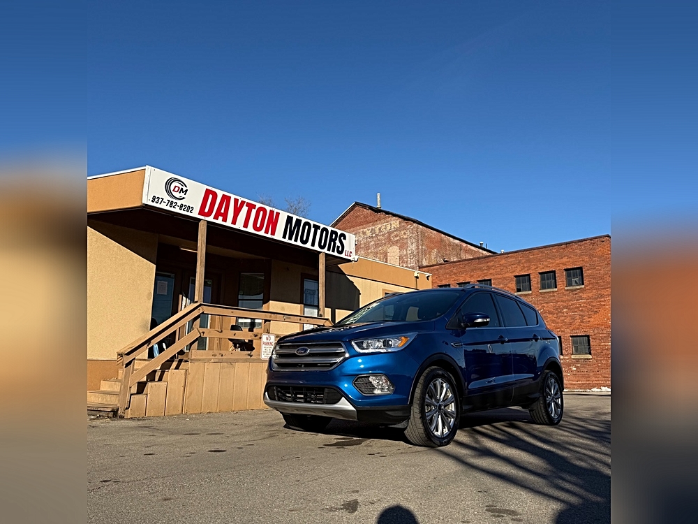 2017 Ford Escape Titanium's photo