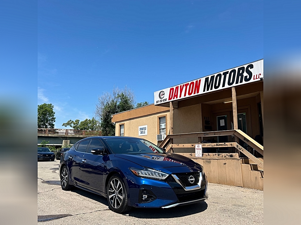 2023 Nissan Maxima SV's photo