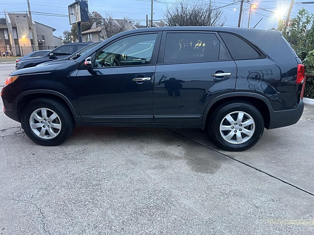 2012 Kia Sorento LX's photo