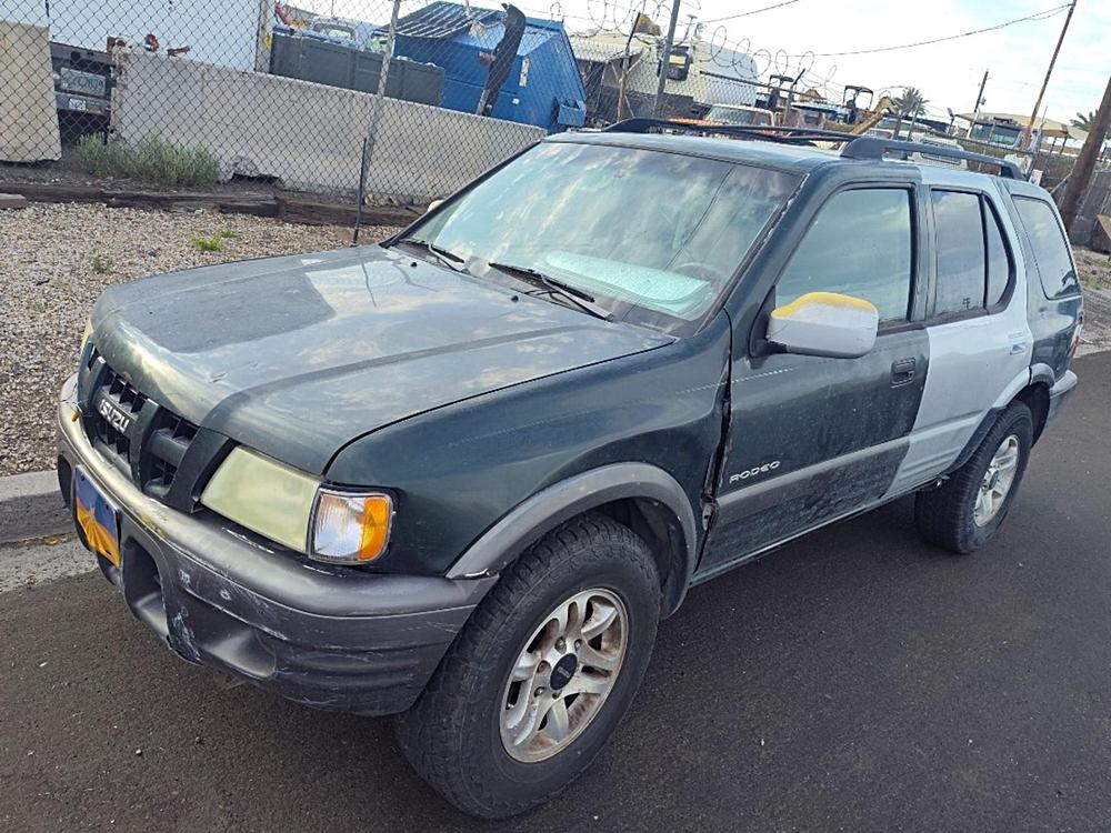 2003 Isuzu Rodeo Sport S's photo