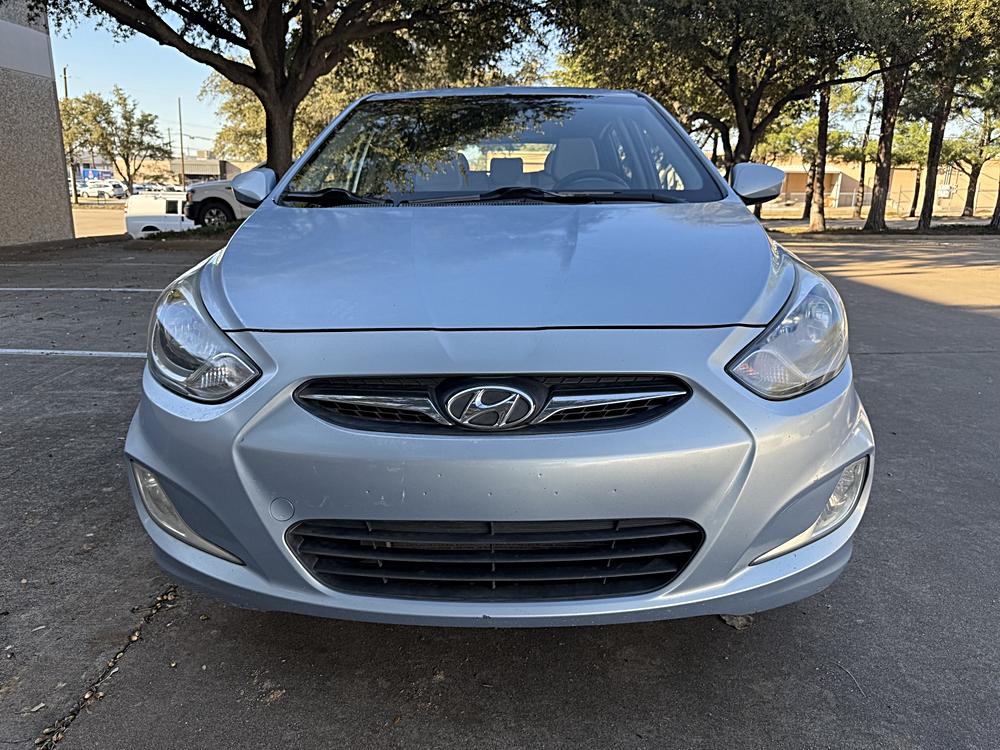 2012 Hyundai Accent SE