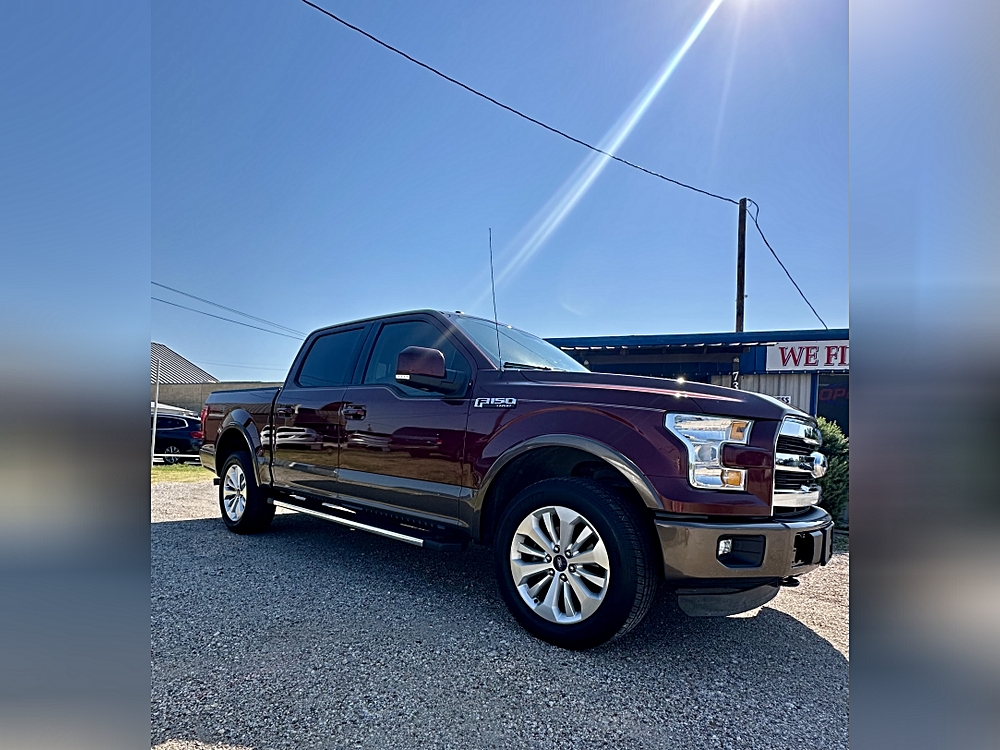 2015 Ford F-150 4WD SuperCrew 145" Lariat