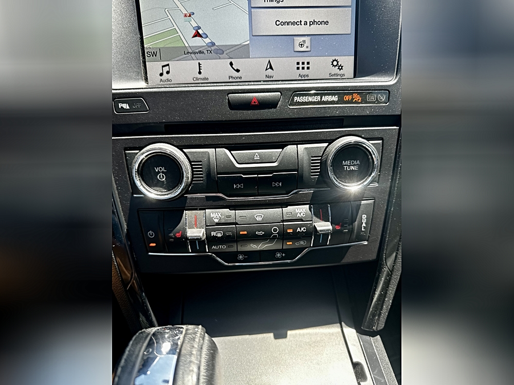2018 Ford Explorer XLT - Photo 9