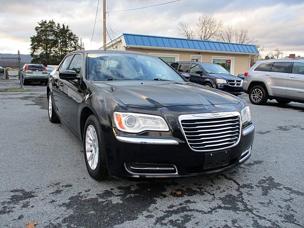 2013 Chrysler 300 Base's photo