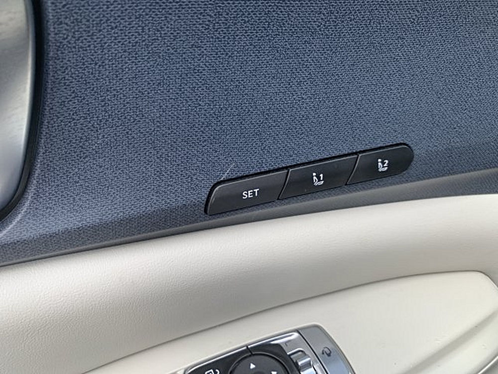 2025 Kia Carnival EX - Photo 13