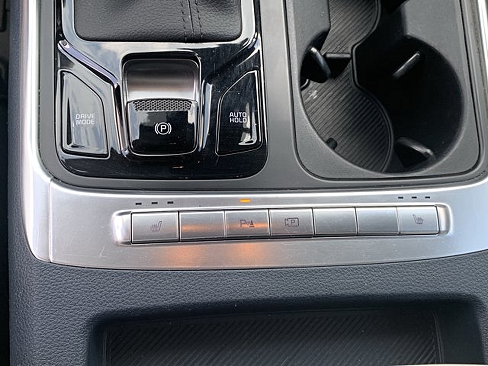 2025 Kia Carnival EX - Photo 27