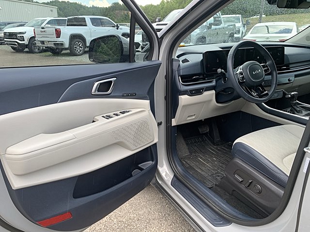 2025 Kia Carnival EX - Photo 10