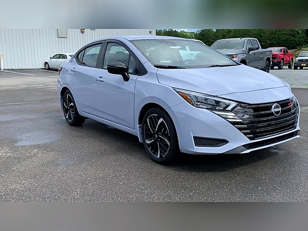 2025 Nissan Versa Sedan SR