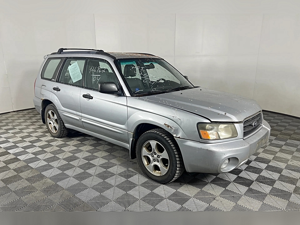 2004 Subaru Forester XS's photo