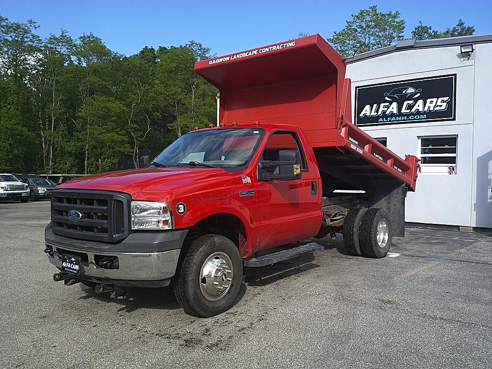 2006 Ford F-350 Chassis Reg Cab 141" WB 60" CA XL 4WD