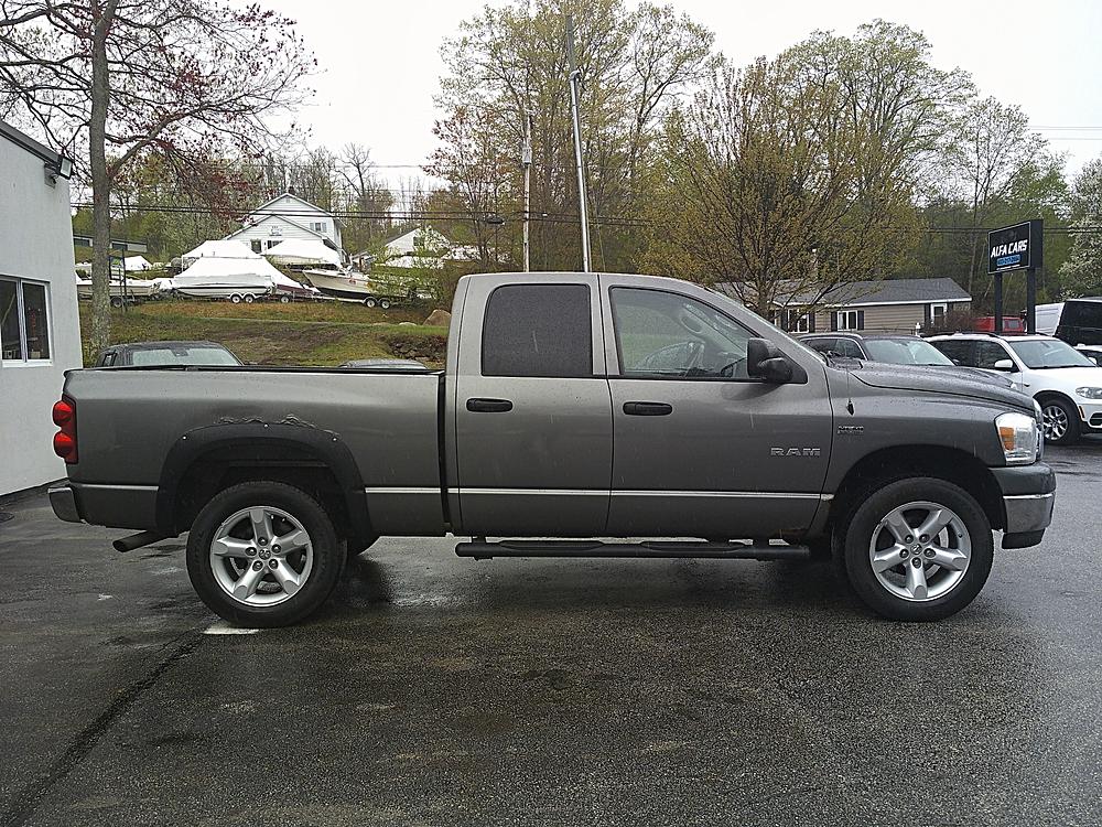 2008 Dodge Ram 1500 4WD Quad Cab 140.5" SLT