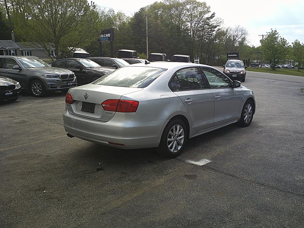 2012 Volkswagen Jetta 4dr Auto SE w/Convenience