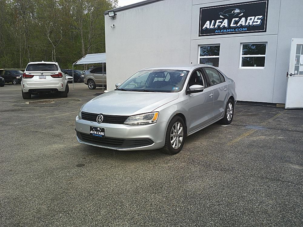 2012 Volkswagen Jetta SE 6AT's photo