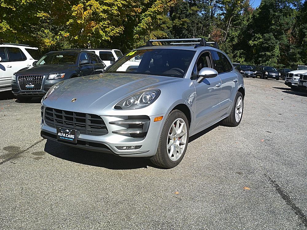 2016 Porsche Macan