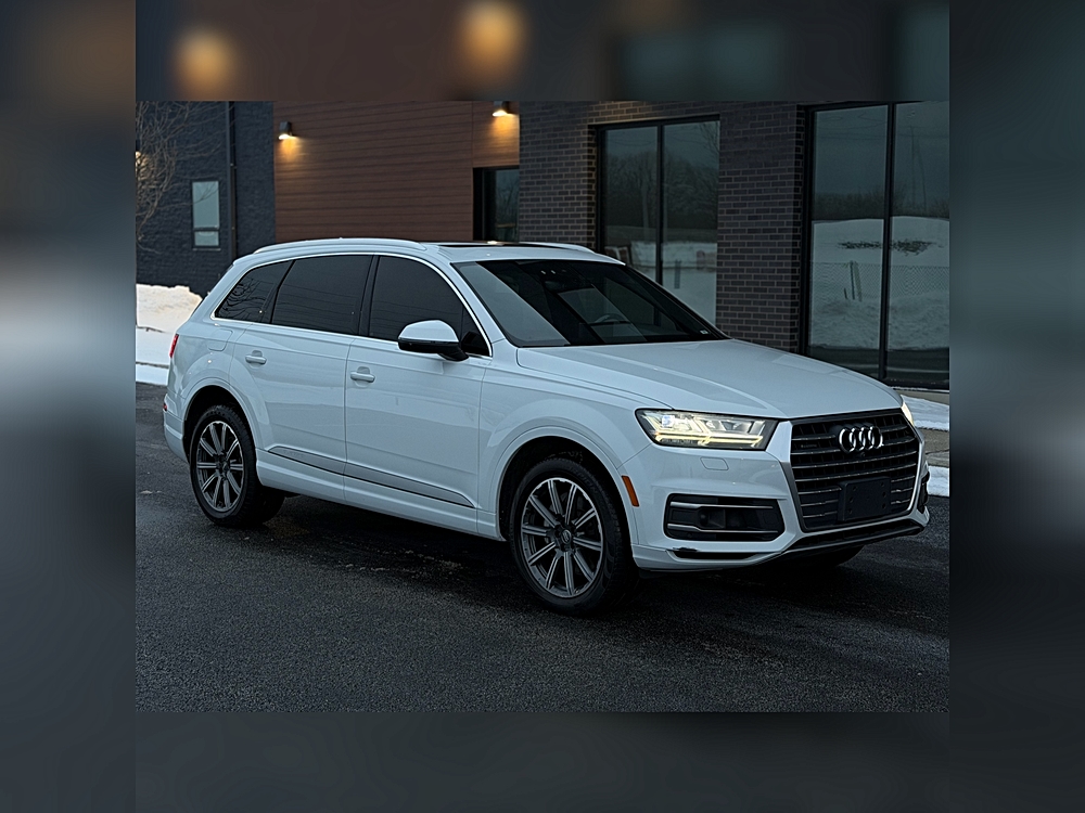 2017 Audi Q7 Premium Plus's photo