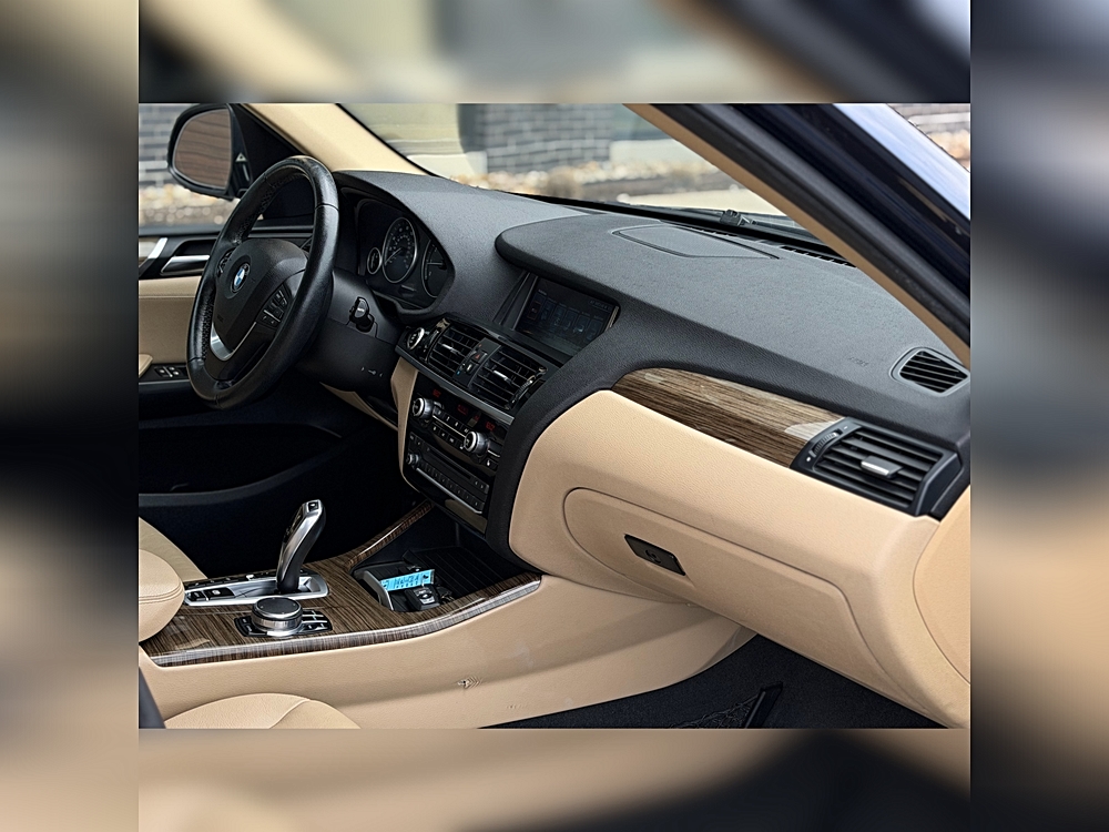 2017 BMW X3 xDrive28i - Photo 9