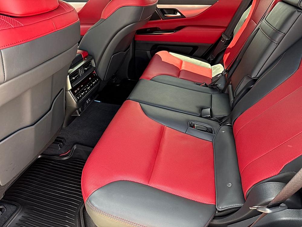 2024 Lexus LX 18