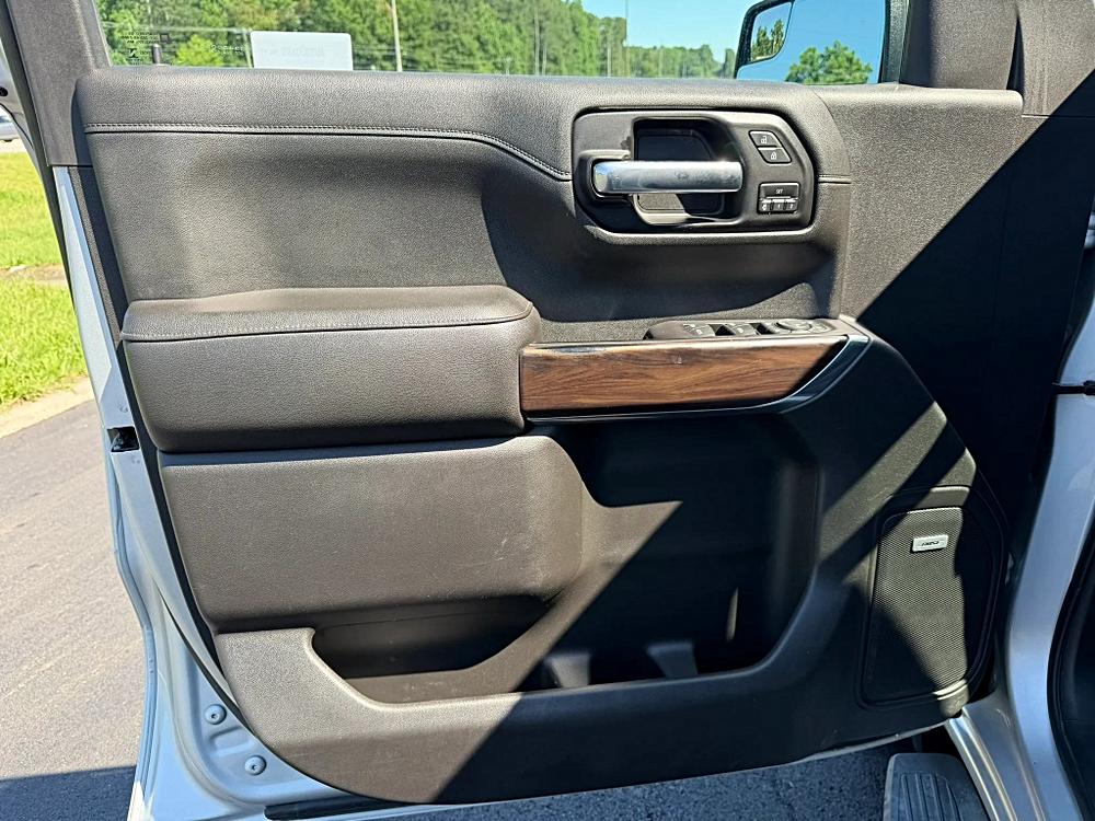 GMC Sierra 1500 Crew Cab photo 19