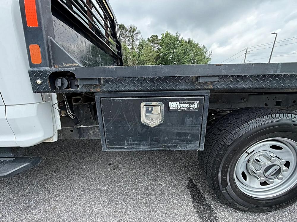 Ford F250 Super Duty Crew Cab photo 18