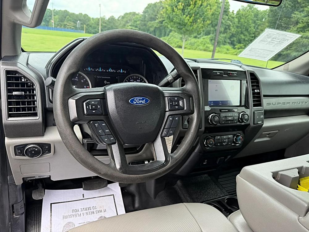 Ford F250 Super Duty Crew Cab photo 22