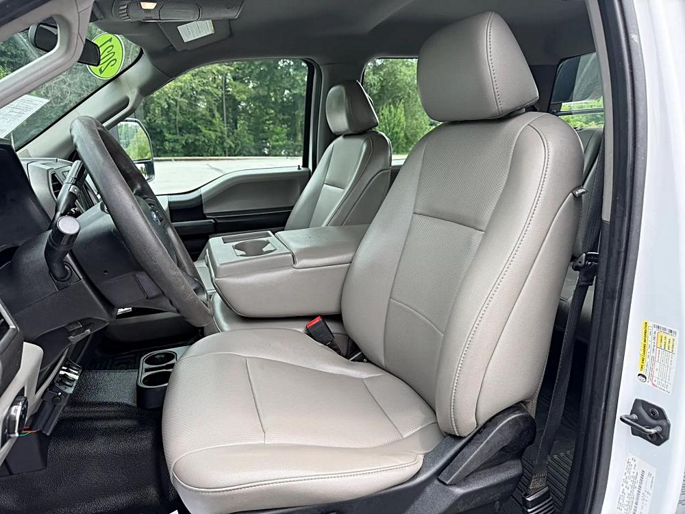 Ford F250 Super Duty Crew Cab photo 23