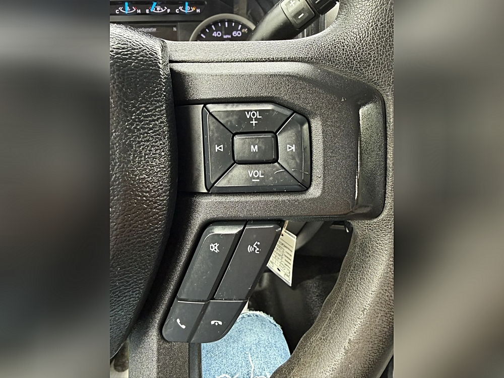 Ford F250 Super Duty Crew Cab photo 33