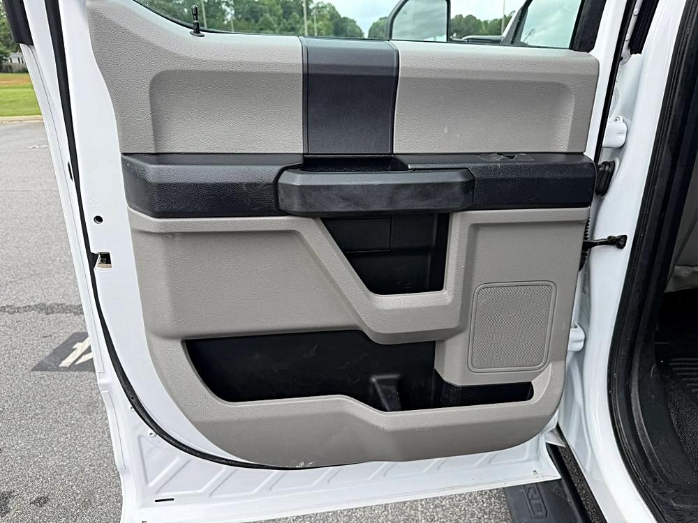 Ford F250 Super Duty Crew Cab photo 42