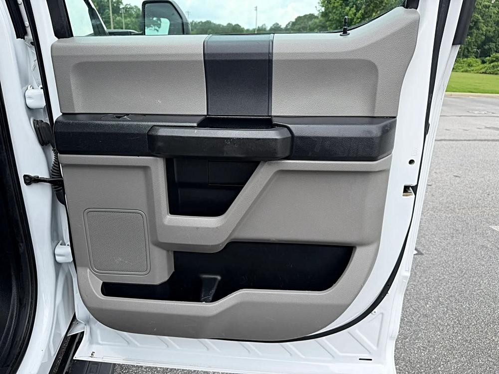 Ford F250 Super Duty Crew Cab photo 46