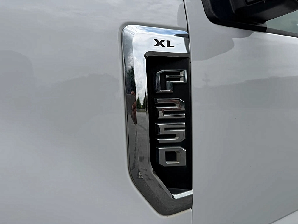 Ford F250 Super Duty Crew Cab photo 47
