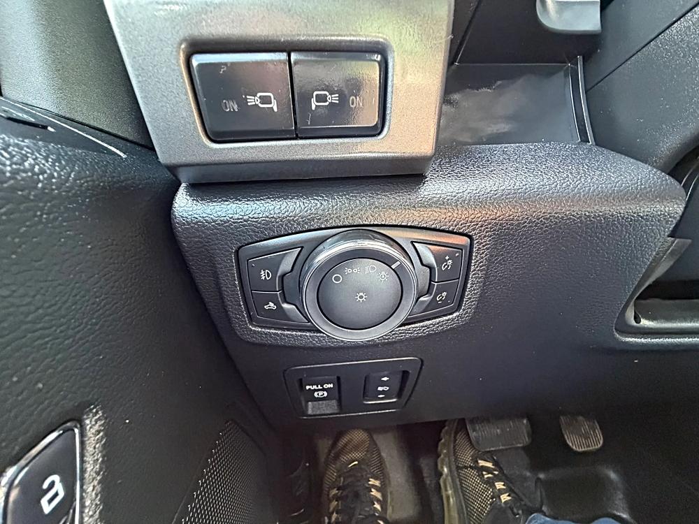 Ford F150 SuperCrew Cab photo 178