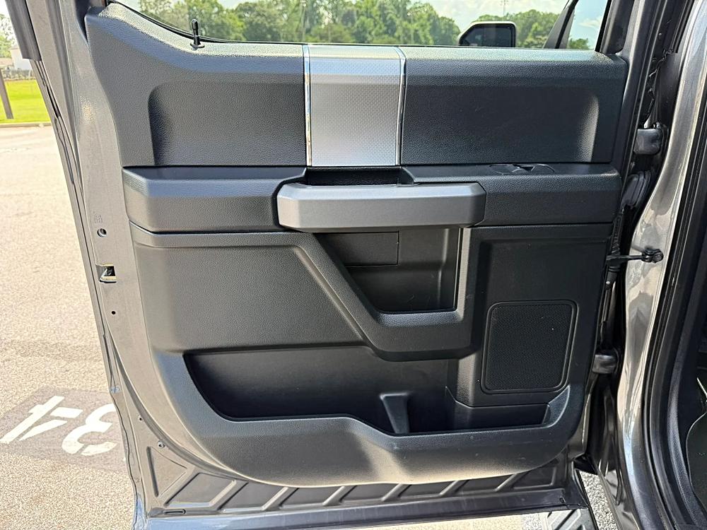 Ford F150 SuperCrew Cab photo 186