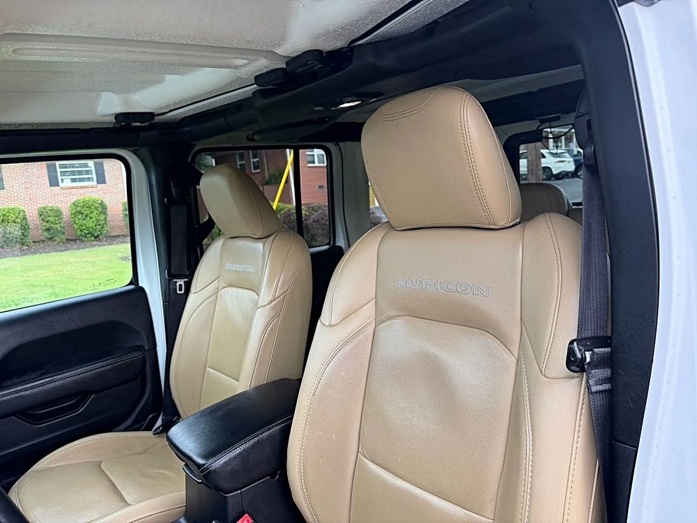 Jeep Wrangler photo 19