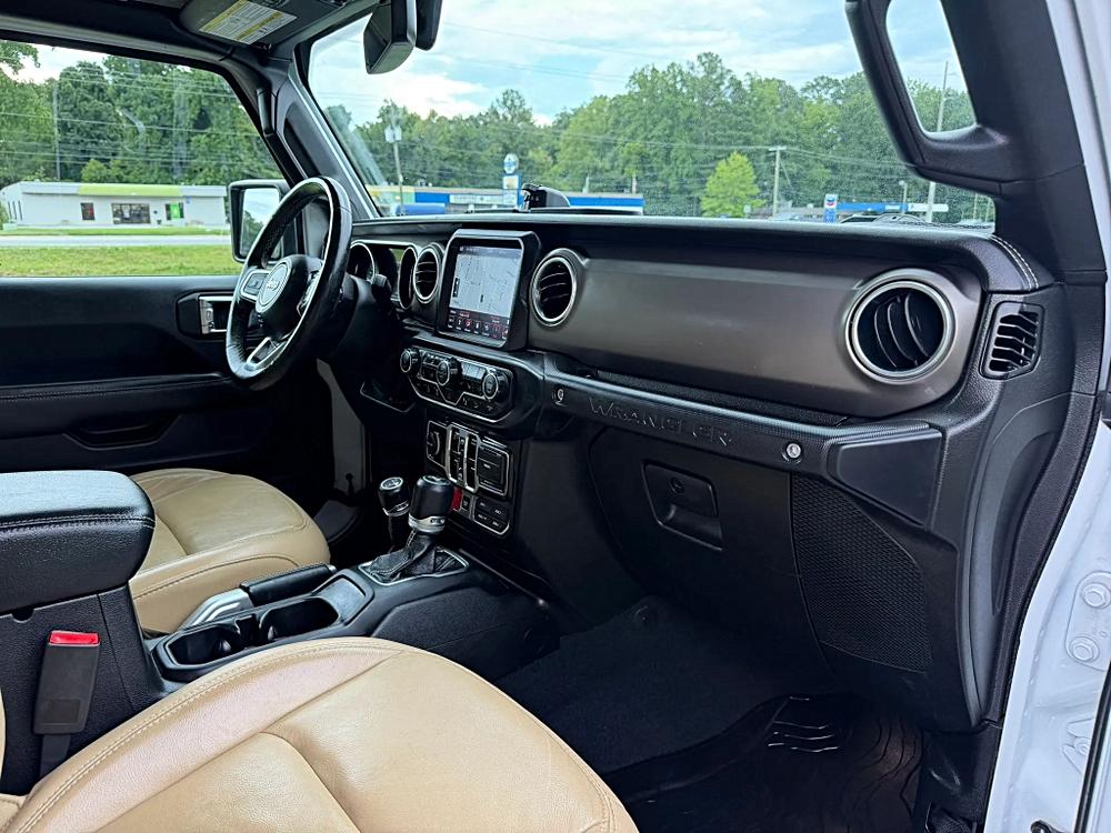 Jeep Wrangler photo 21