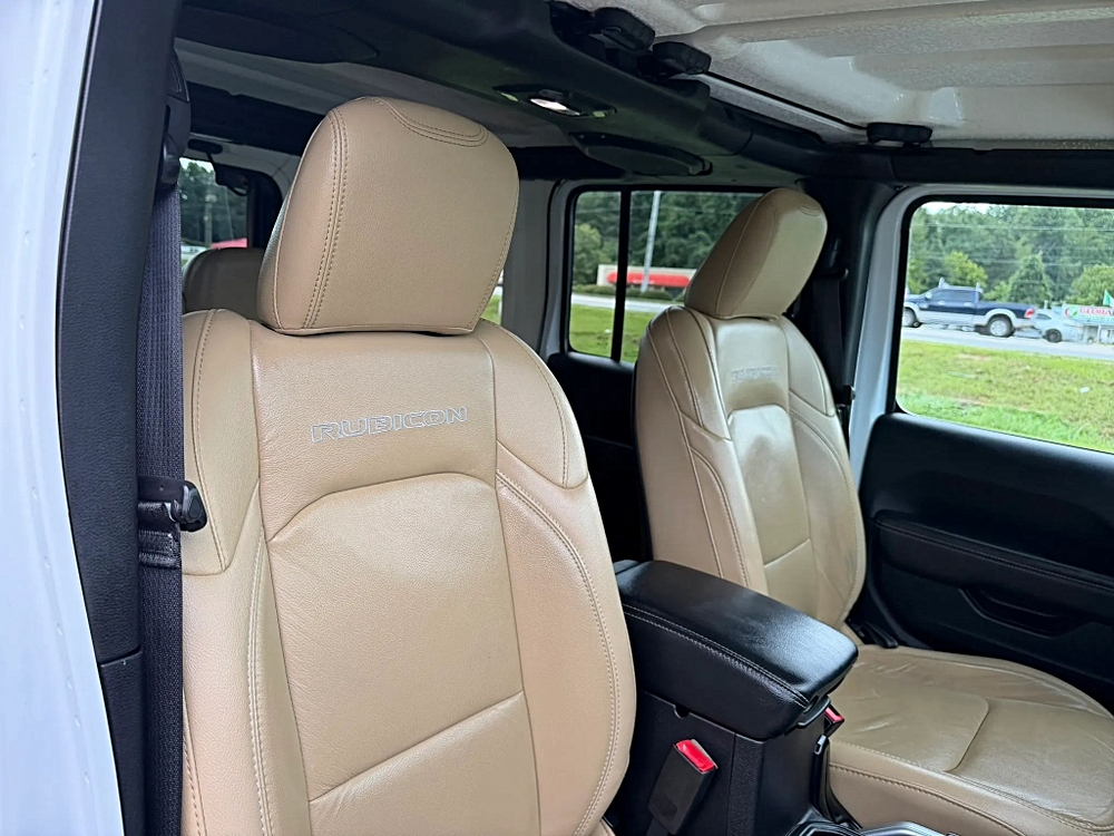 Jeep Wrangler photo 23