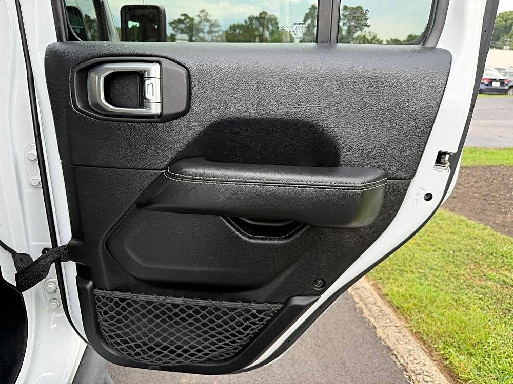 Jeep Wrangler photo 41