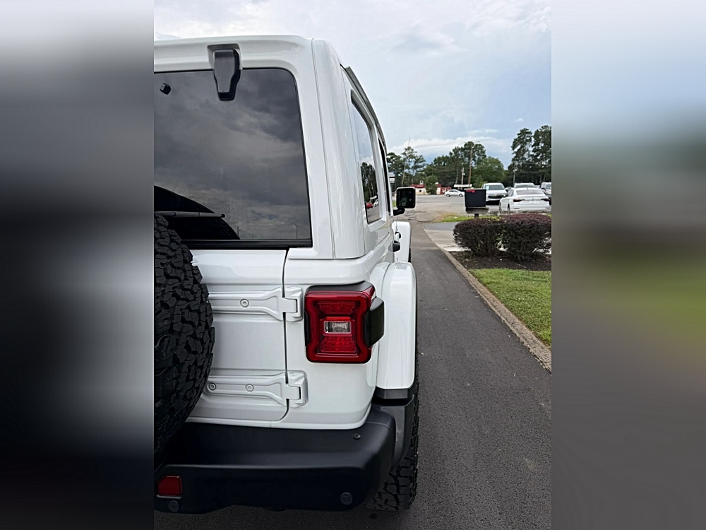 Jeep Wrangler photo 10