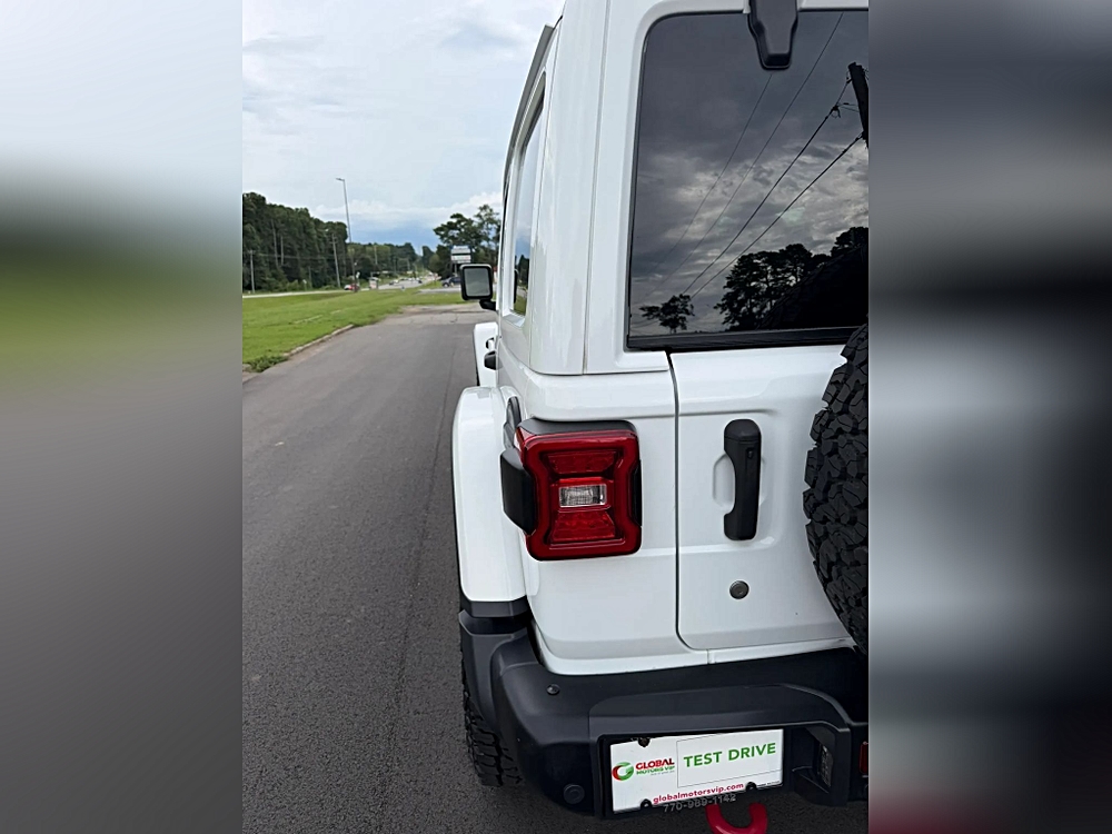Jeep Wrangler photo 11