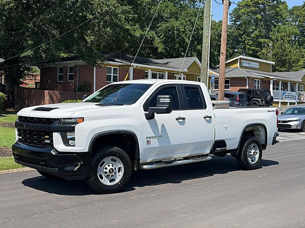Chevrolet Silverado 2500 HD Double Cab photo 3