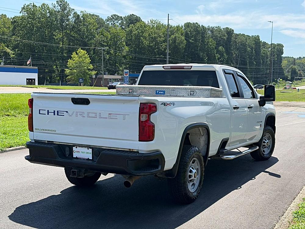 Chevrolet Silverado 2500 HD Double Cab photo 14