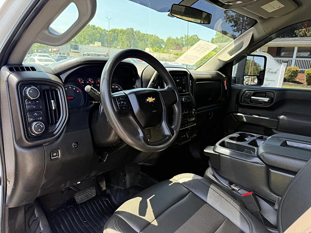 Chevrolet Silverado 2500 HD Double Cab photo 20