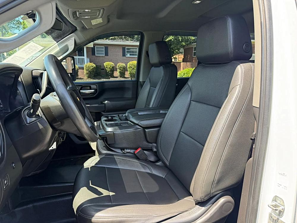 Chevrolet Silverado 2500 HD Double Cab photo 22