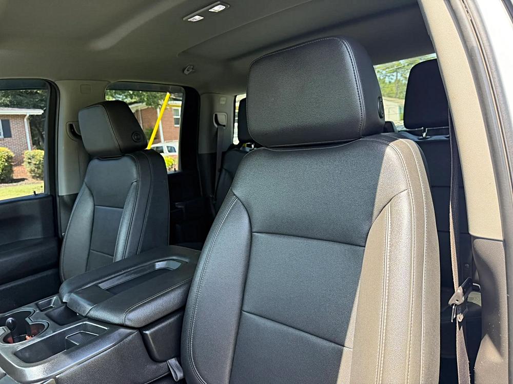 Chevrolet Silverado 2500 HD Double Cab photo 23