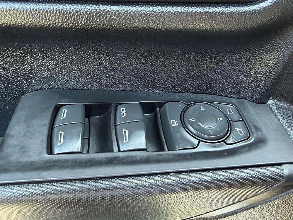 Chevrolet Silverado 2500 HD Double Cab photo 25