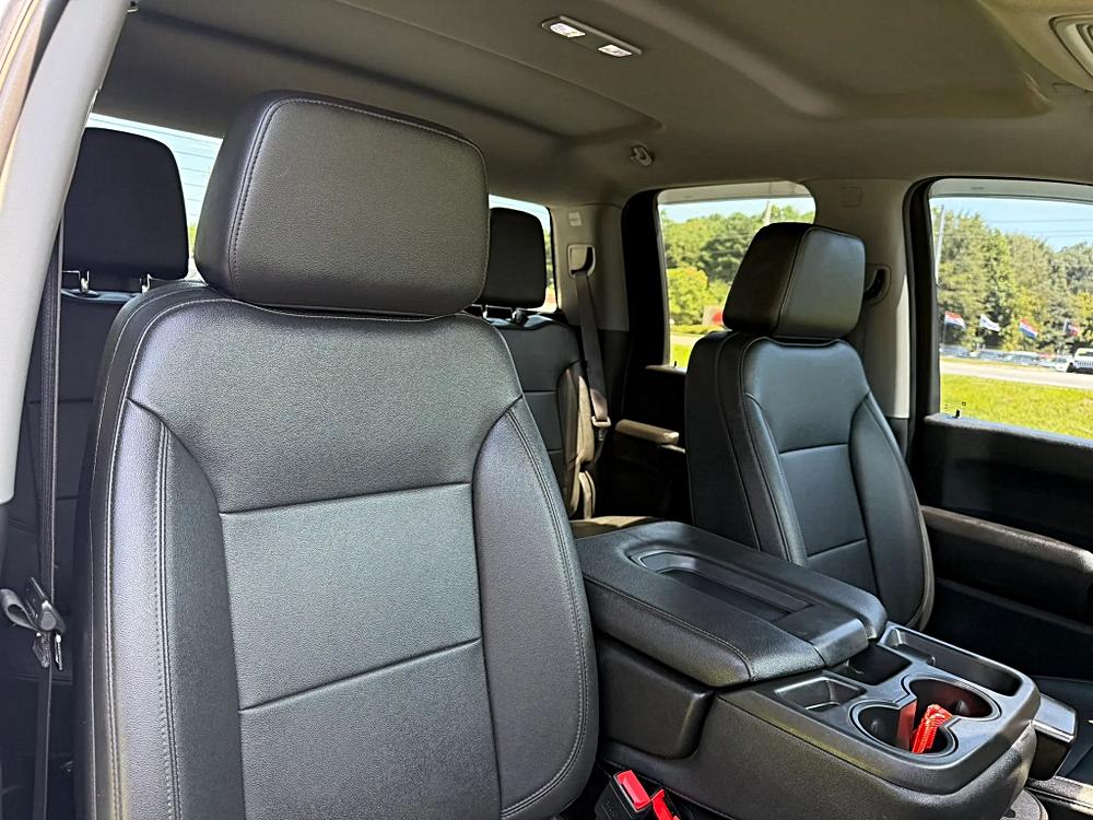 Chevrolet Silverado 2500 HD Double Cab photo 28