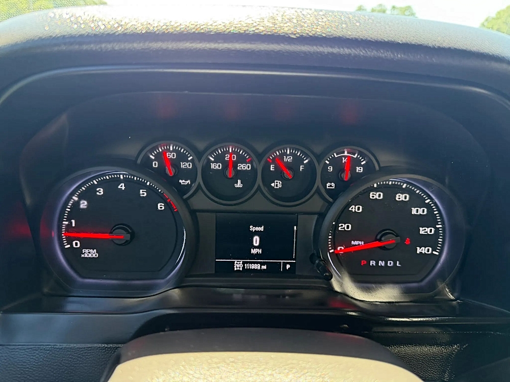 Chevrolet Silverado 2500 HD Double Cab photo 33