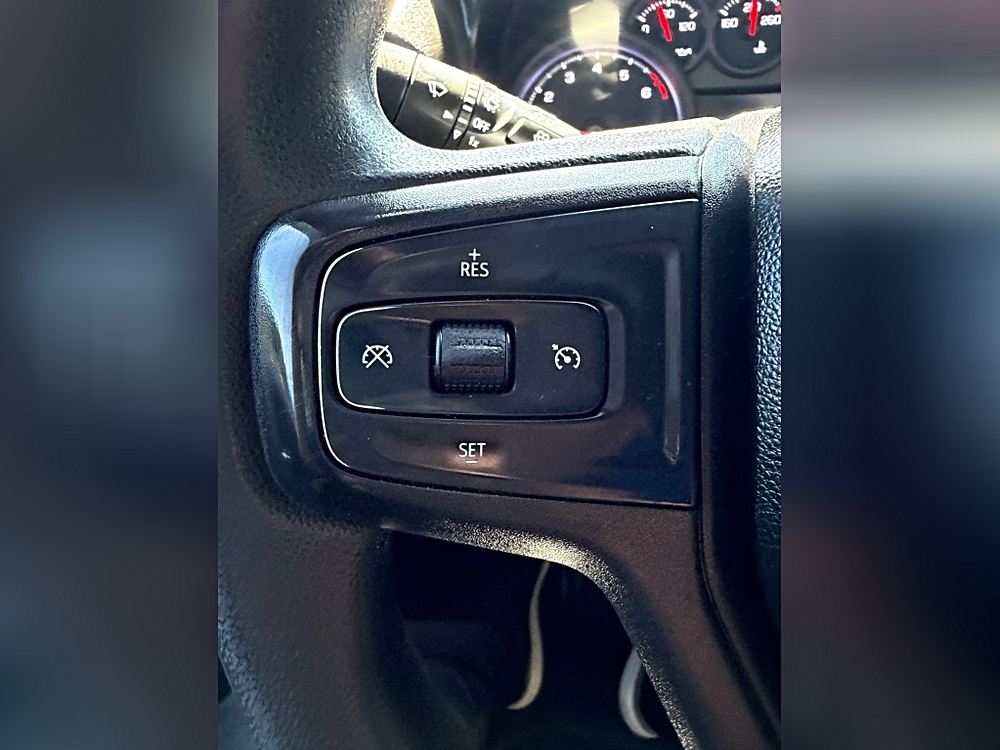 Chevrolet Silverado 2500 HD Double Cab photo 34