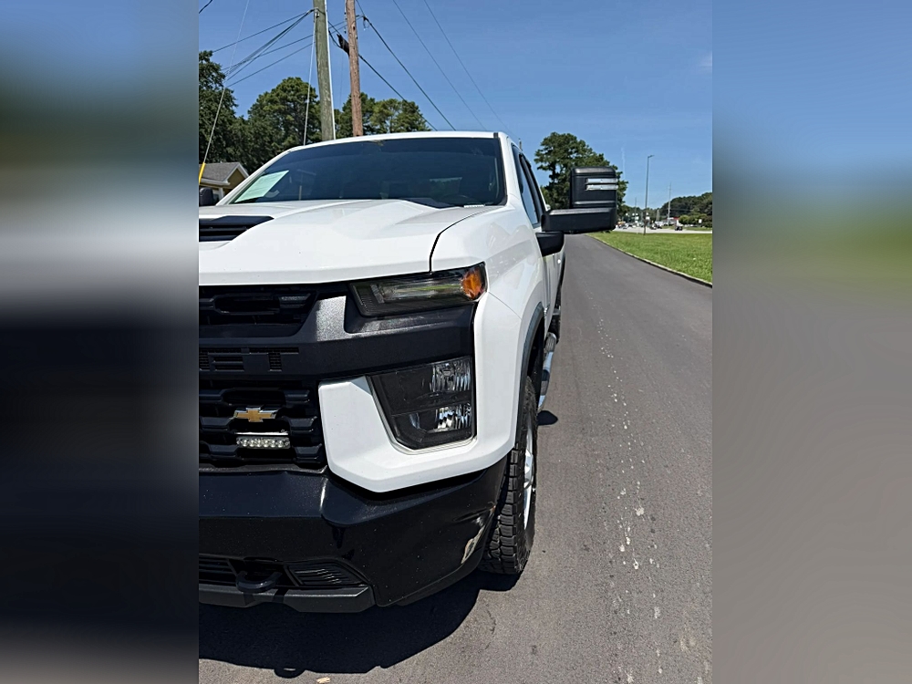 Chevrolet Silverado 2500 HD Double Cab photo 6