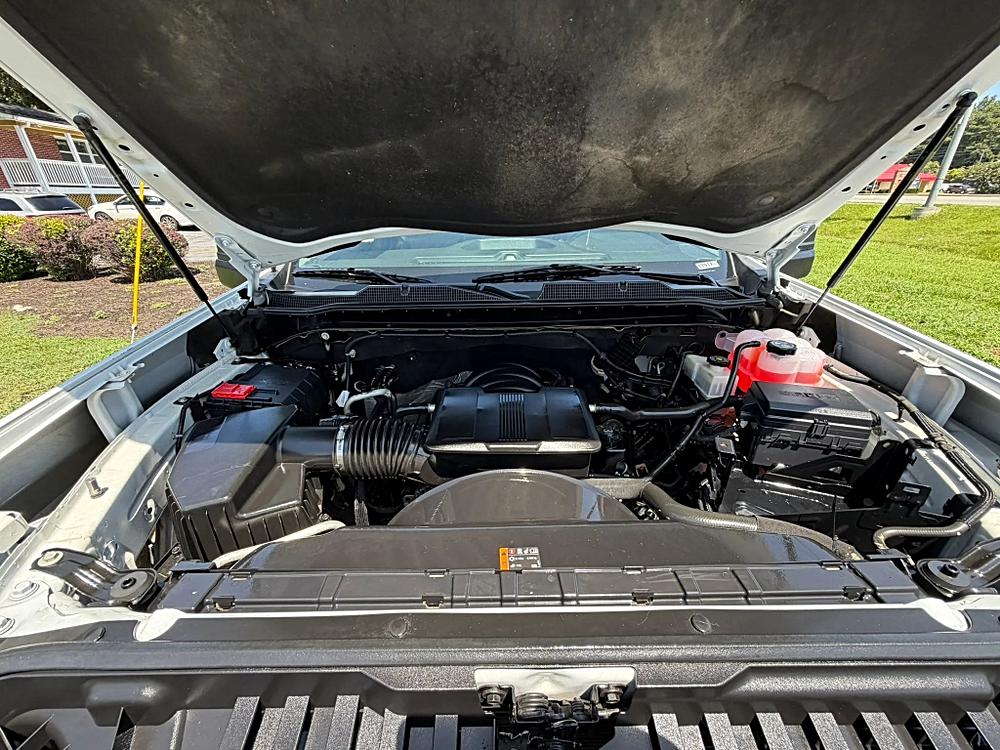 Chevrolet Silverado 2500 HD Double Cab photo 44