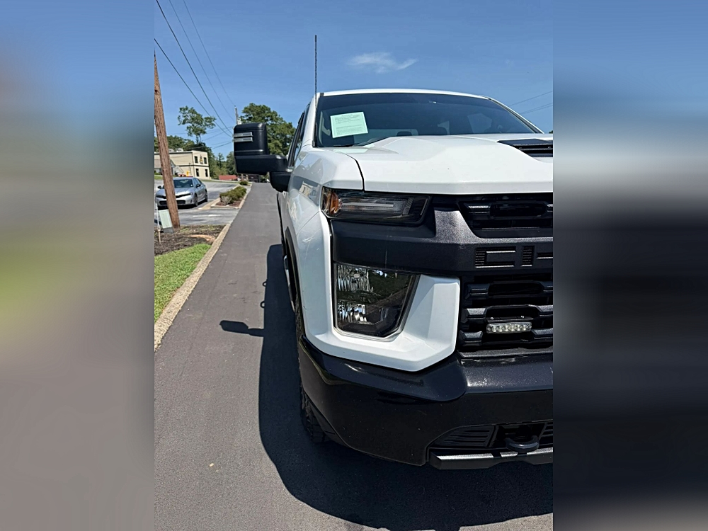 Chevrolet Silverado 2500 HD Double Cab photo 7